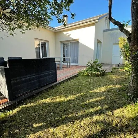 Maison De Vacances Familiale Ouistreham Exterior photo